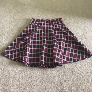 ❗️ 𝐅𝐈𝐍𝐀𝐋 𝐏𝐑𝐈𝐂𝐄 𝗗𝗢𝗡𝗔𝗧𝗜𝗡𝗚 𝟔/𝟭 Red & Blue Plaid skirt Medium
